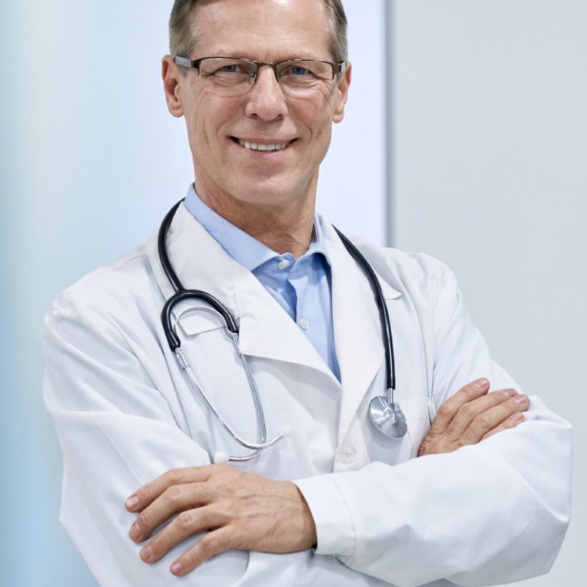 doctor-9AR35UM.jpeg